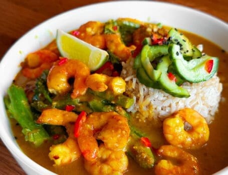 satay king prawn traybake with rice