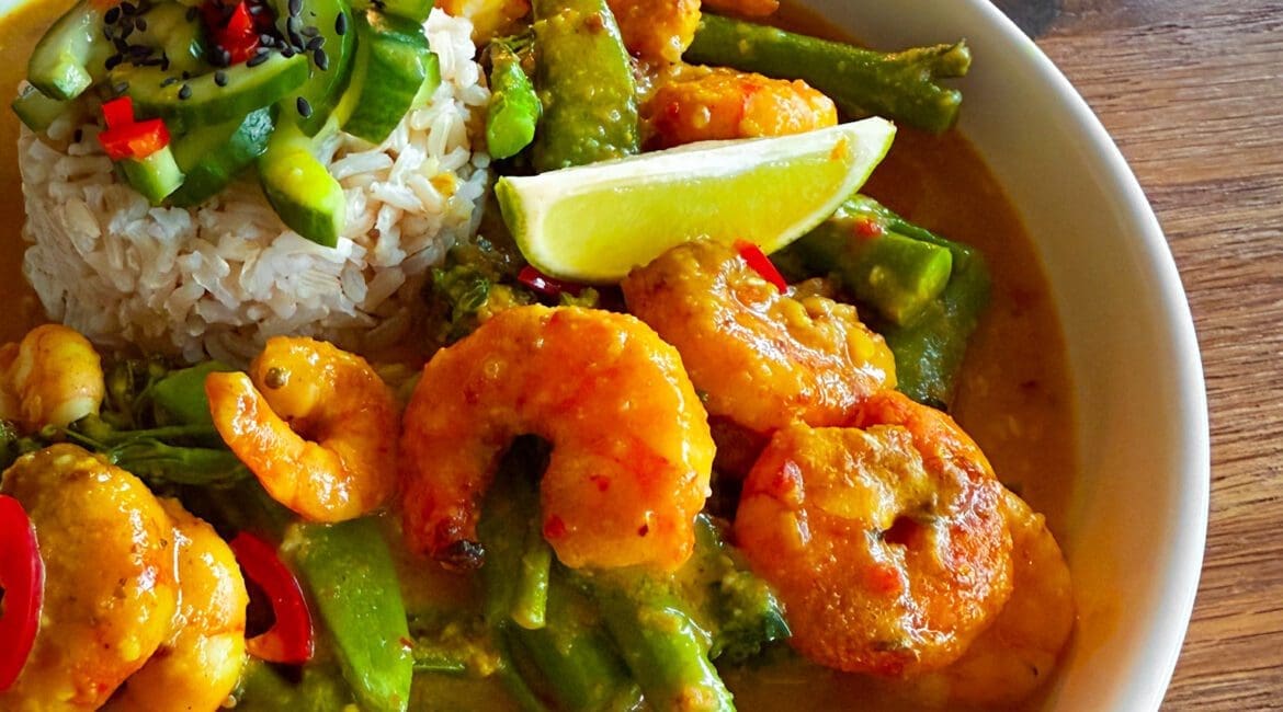 satay-king-prawn-traybake