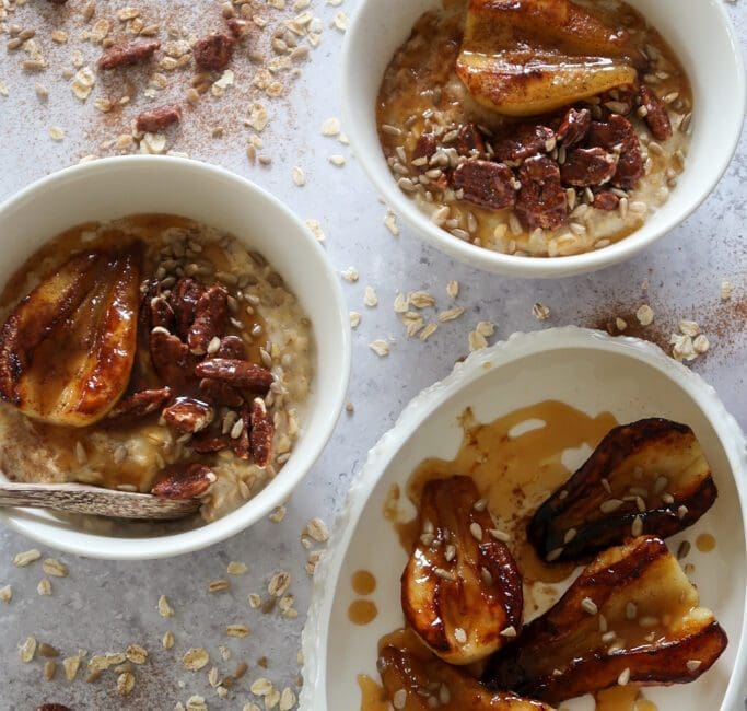 maple pear porridge in bowls