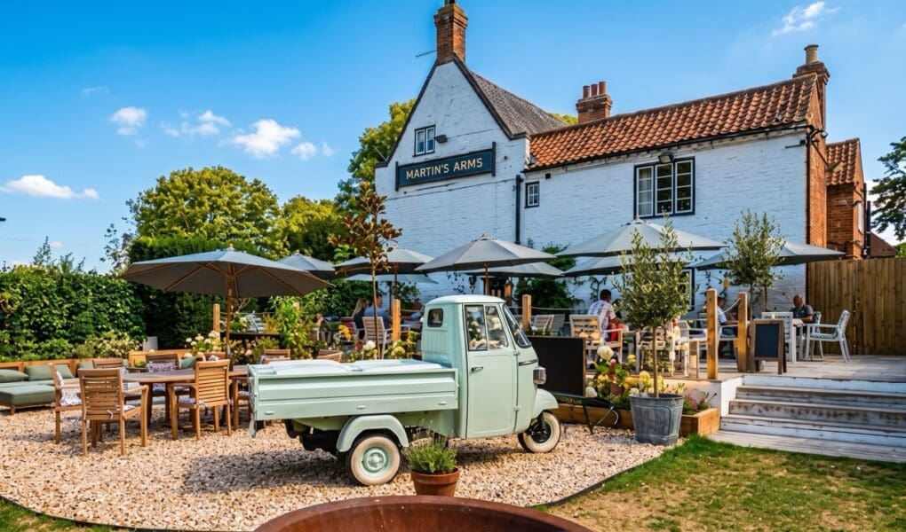 hey lolly the martins arms colston bassett review