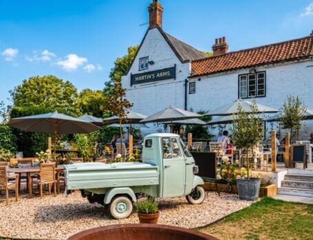 hey lolly the martins arms colston bassett review